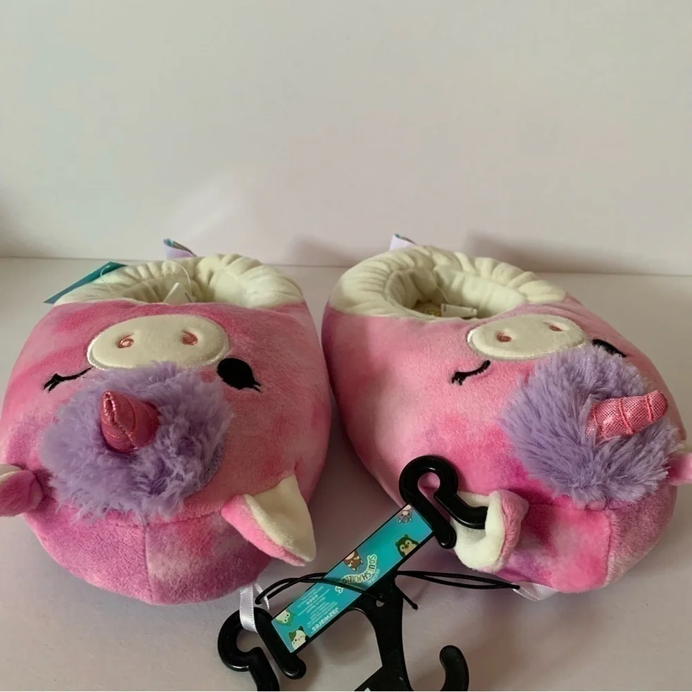 NWT. SQUISHMALLOWS Lola The Unicorn Slippers